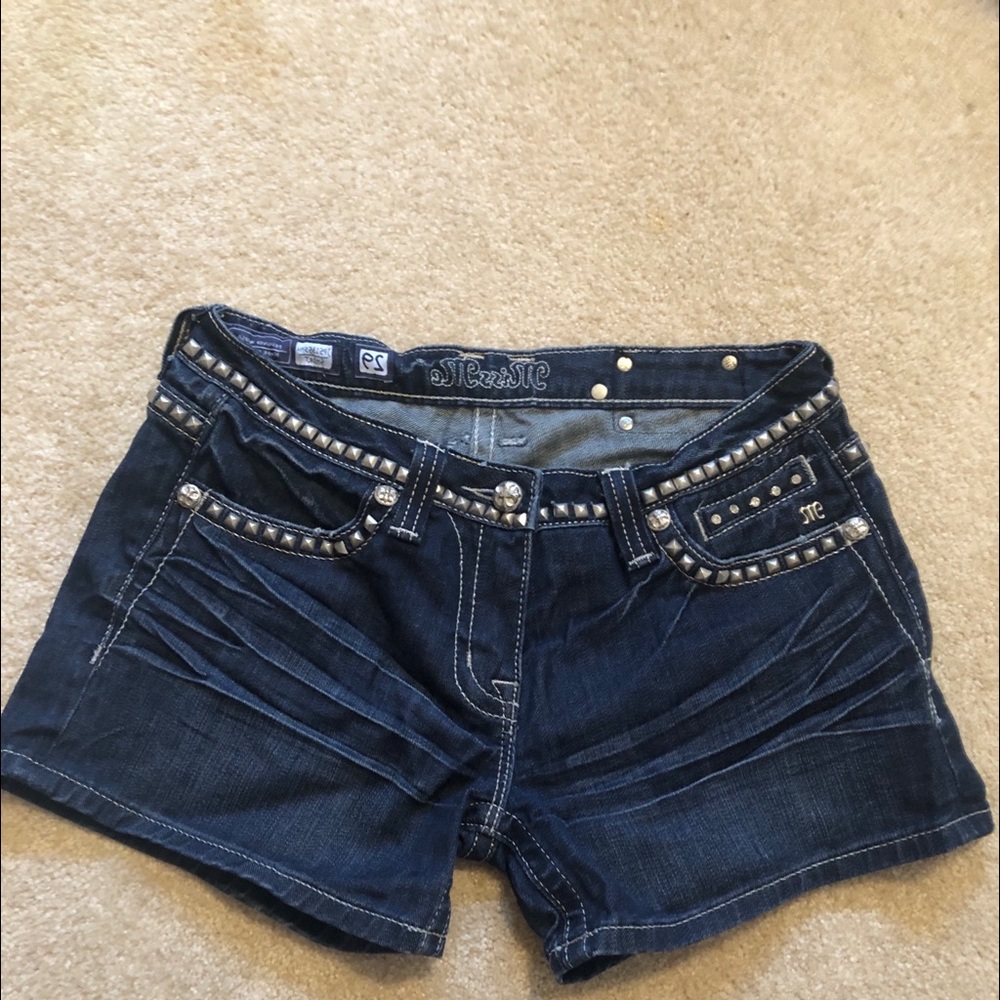 Miss Me denim shorts size 29